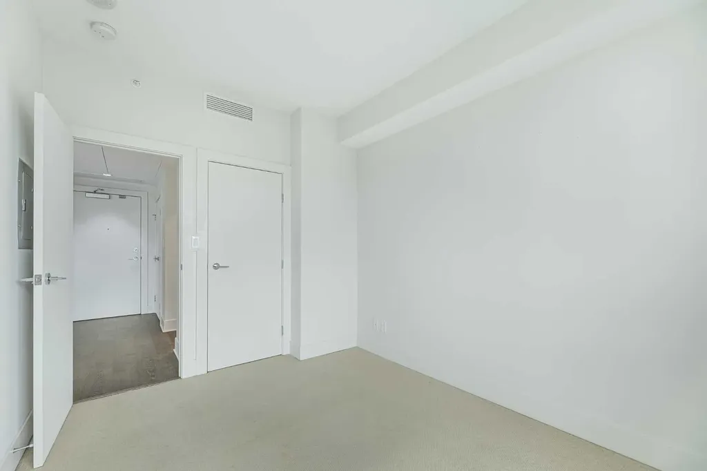 38 9 Street NE Calgary AB T2E7X9