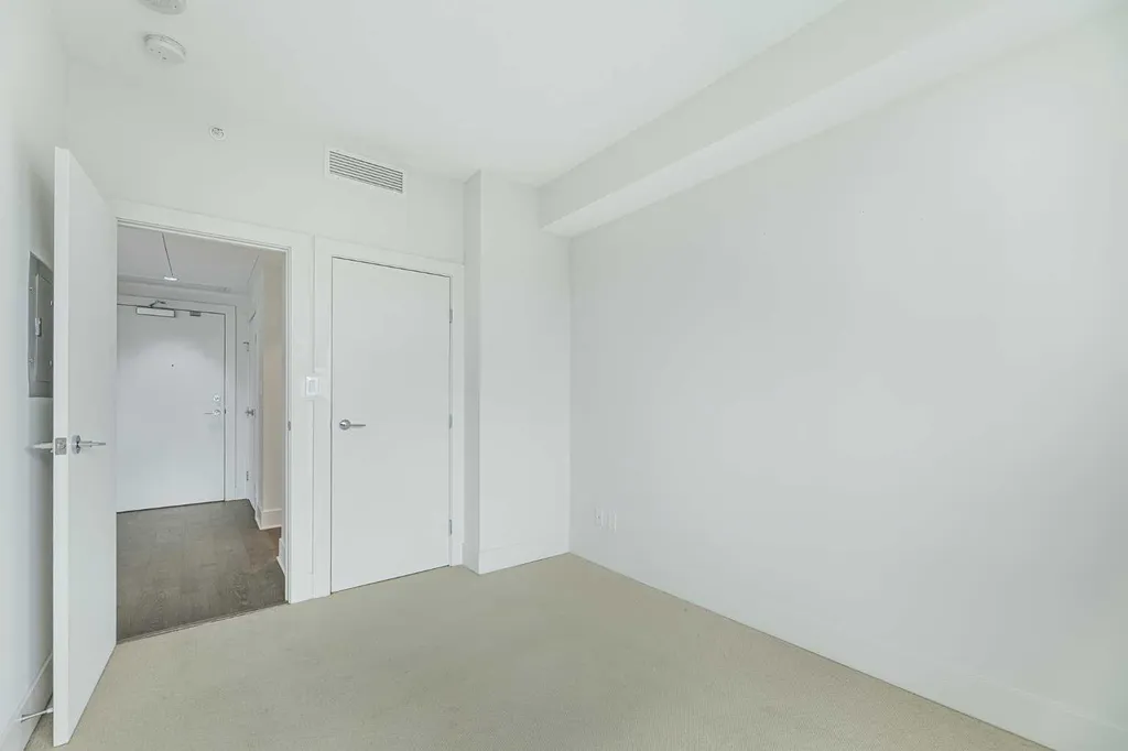 38 9 Street NE Calgary AB T2E7X9