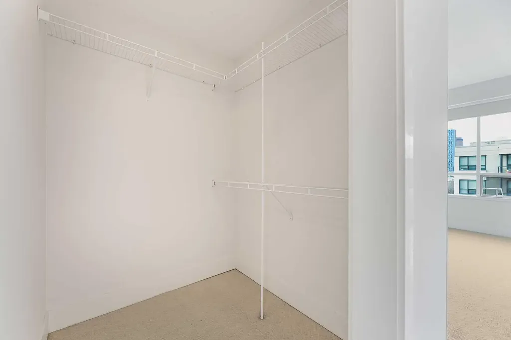 38 9 Street NE Calgary AB T2E7X9