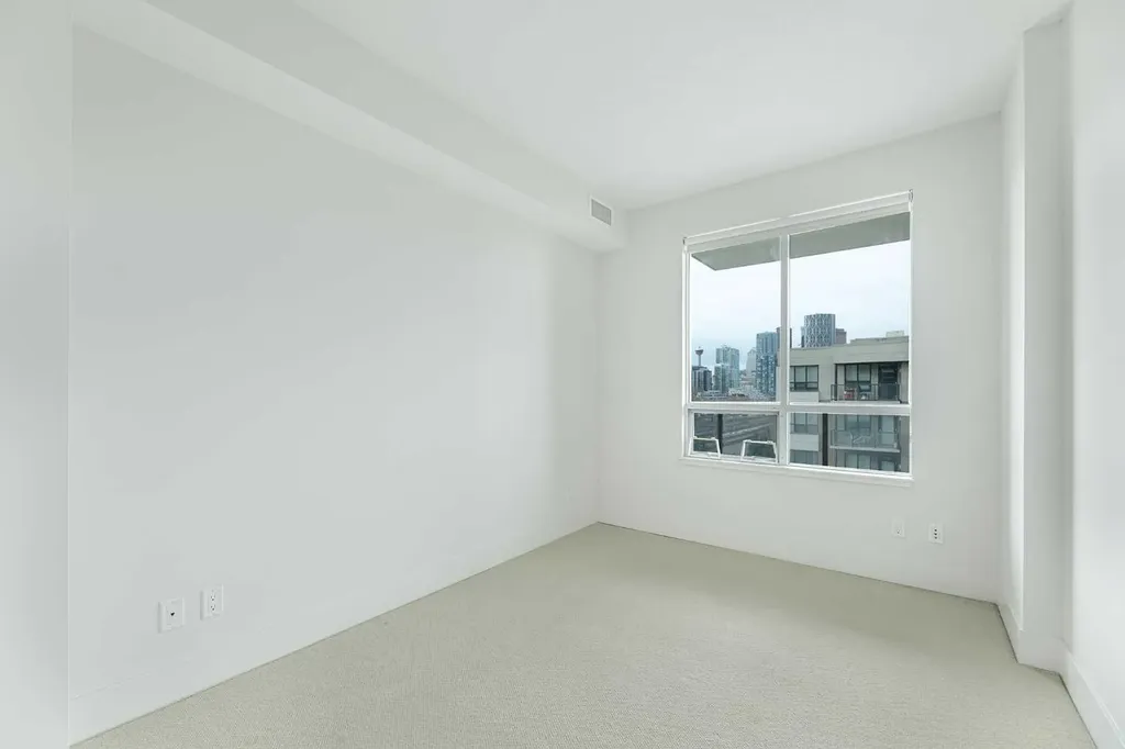 38 9 Street NE Calgary AB T2E7X9