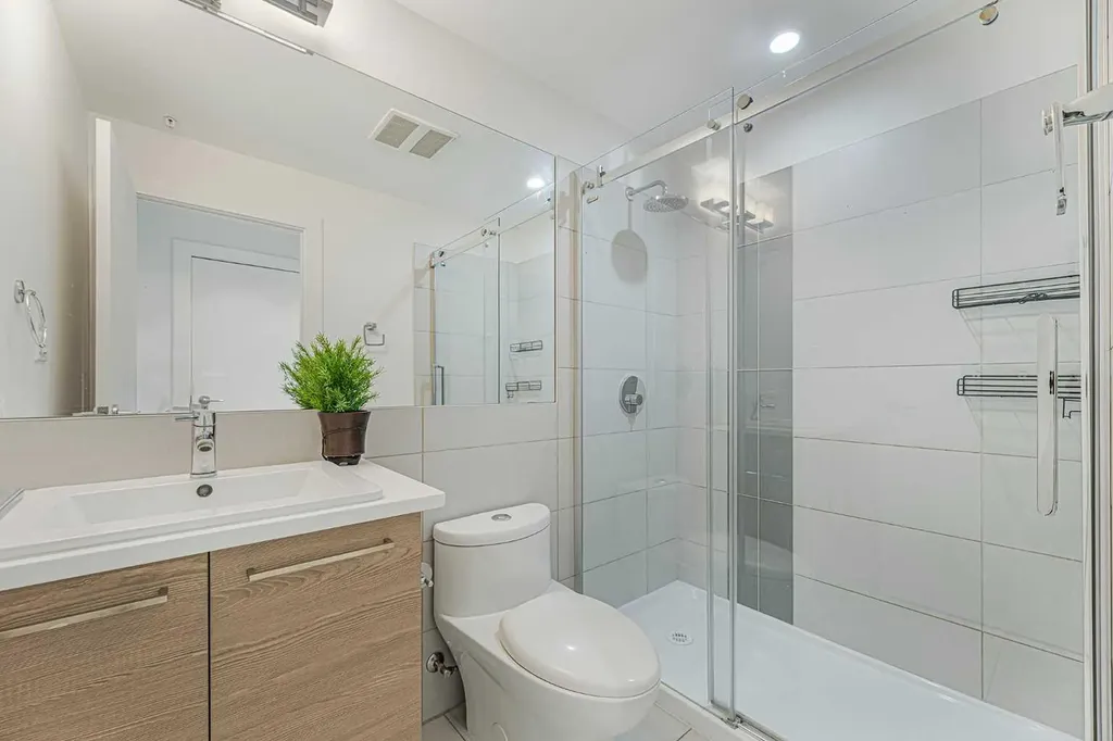 38 9 Street NE Calgary AB T2E7X9