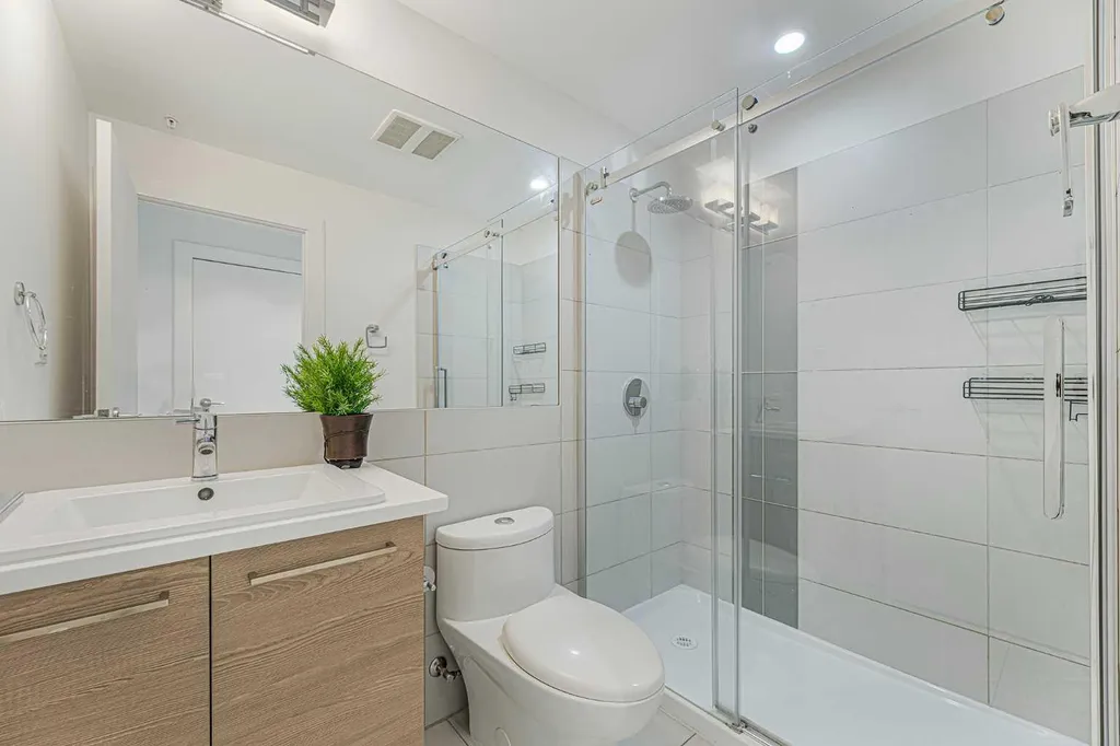 38 9 Street NE Calgary AB T2E7X9