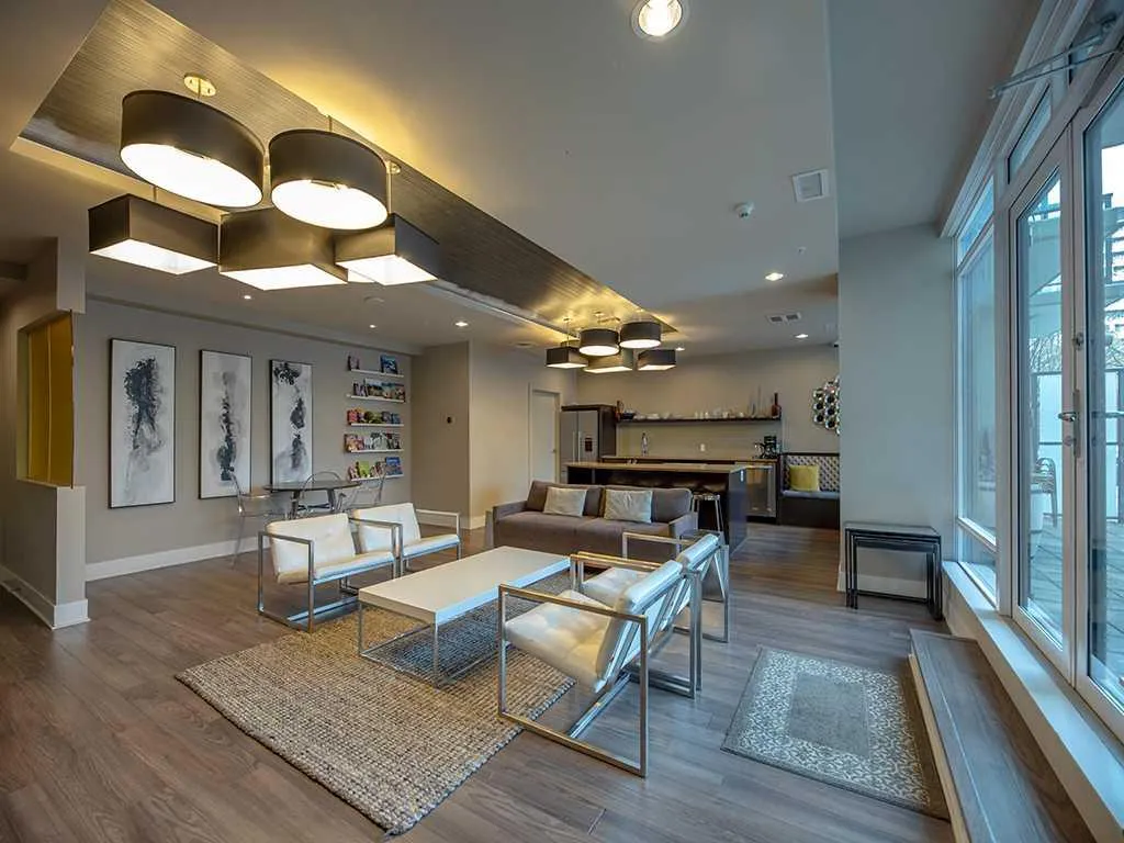 38 9 Street NE Calgary AB T2E7X9