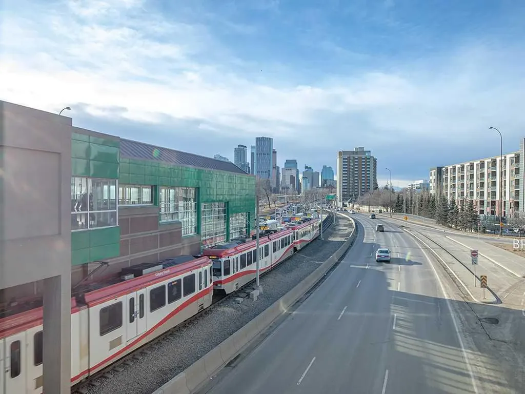 38 9 Street NE Calgary AB T2E7X9