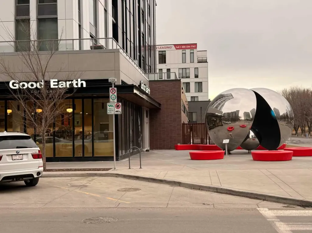 38 9 Street NE Calgary AB T2E7X9