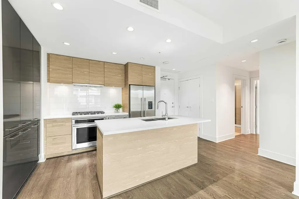 38 9 Street NE Calgary AB T2E7X9