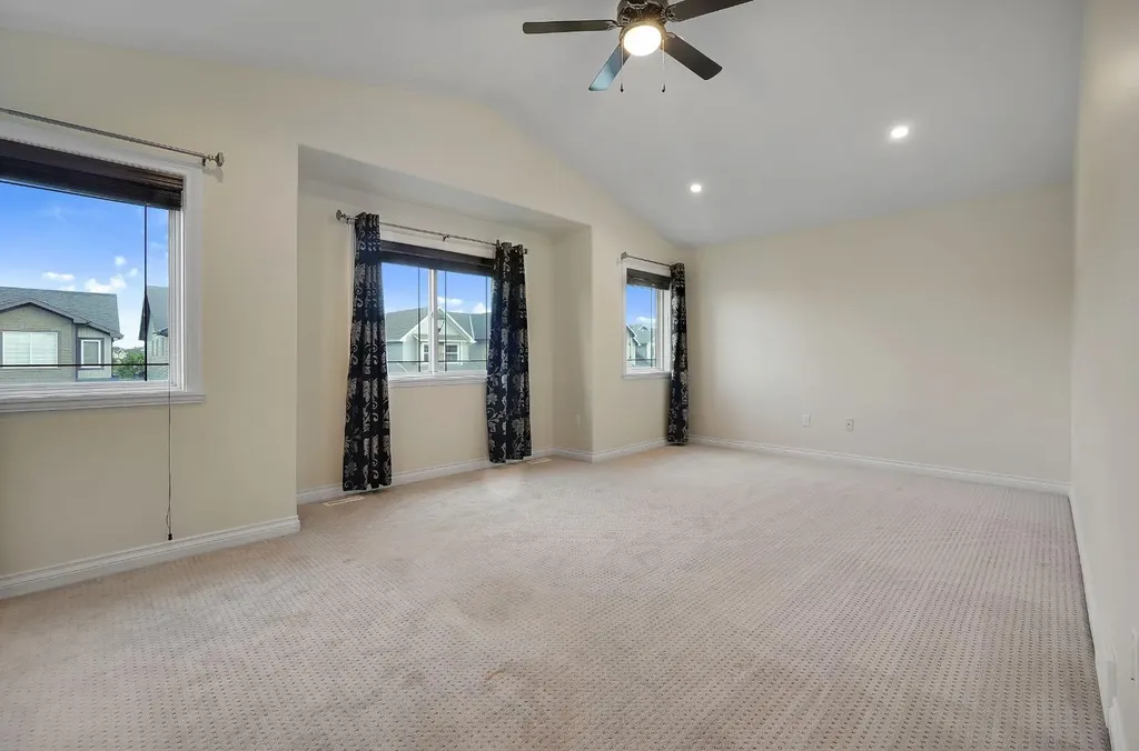 40 Baywater Court SW Airdrie AB T4B 0A8