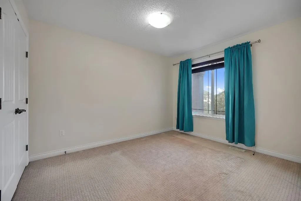 40 Baywater Court SW Airdrie AB T4B 0A8