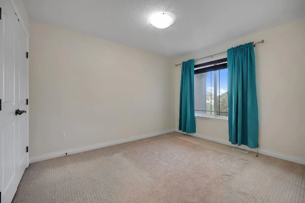 40 Baywater Court SW Airdrie AB T4B 0A8