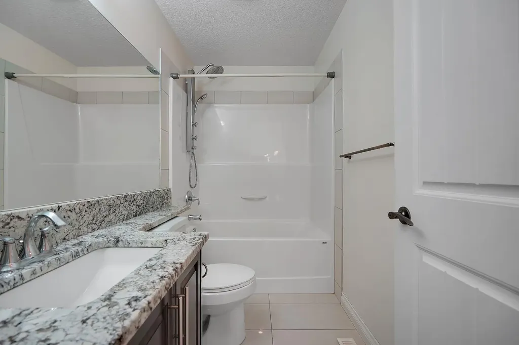 40 Baywater Court SW Airdrie AB T4B 0A8