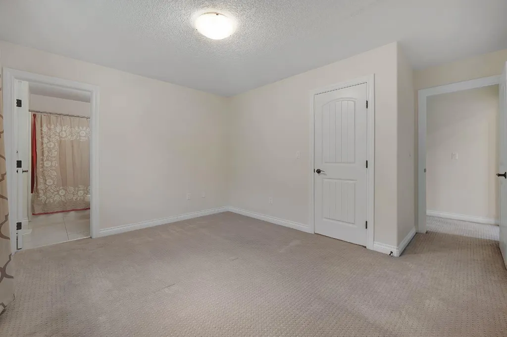 40 Baywater Court SW Airdrie AB T4B 0A8