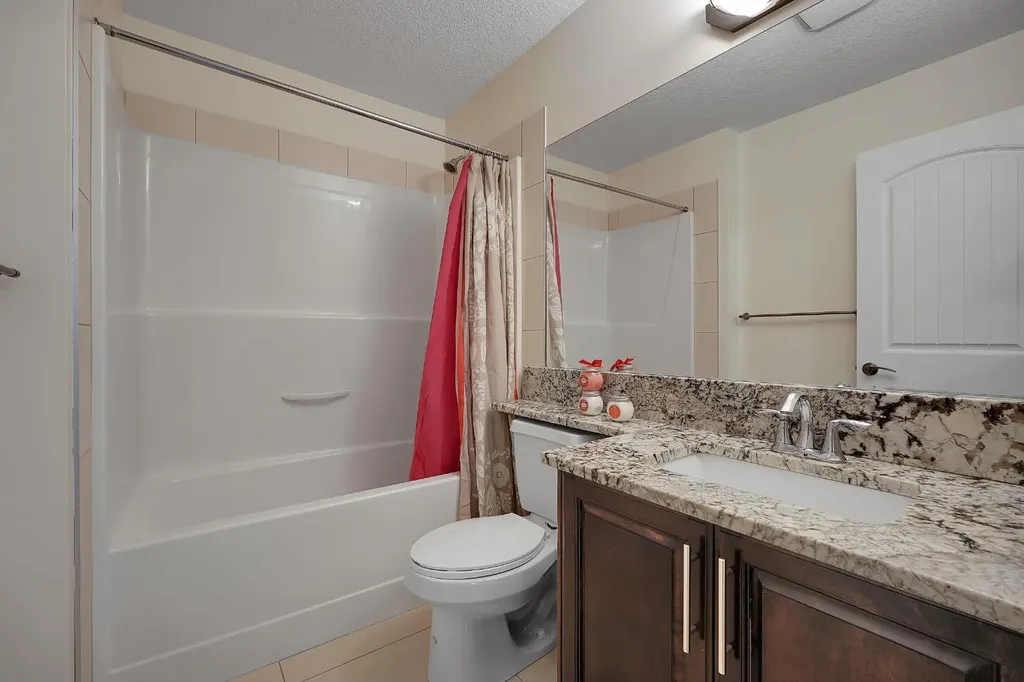 40 Baywater Court SW Airdrie AB T4B 0A8