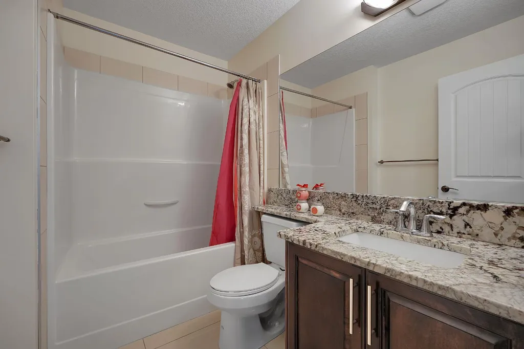 40 Baywater Court SW Airdrie AB T4B 0A8