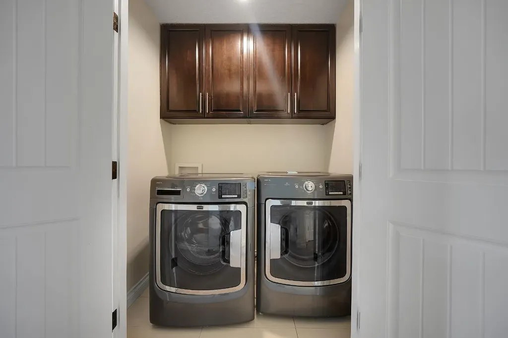 40 Baywater Court SW Airdrie AB T4B 0A8