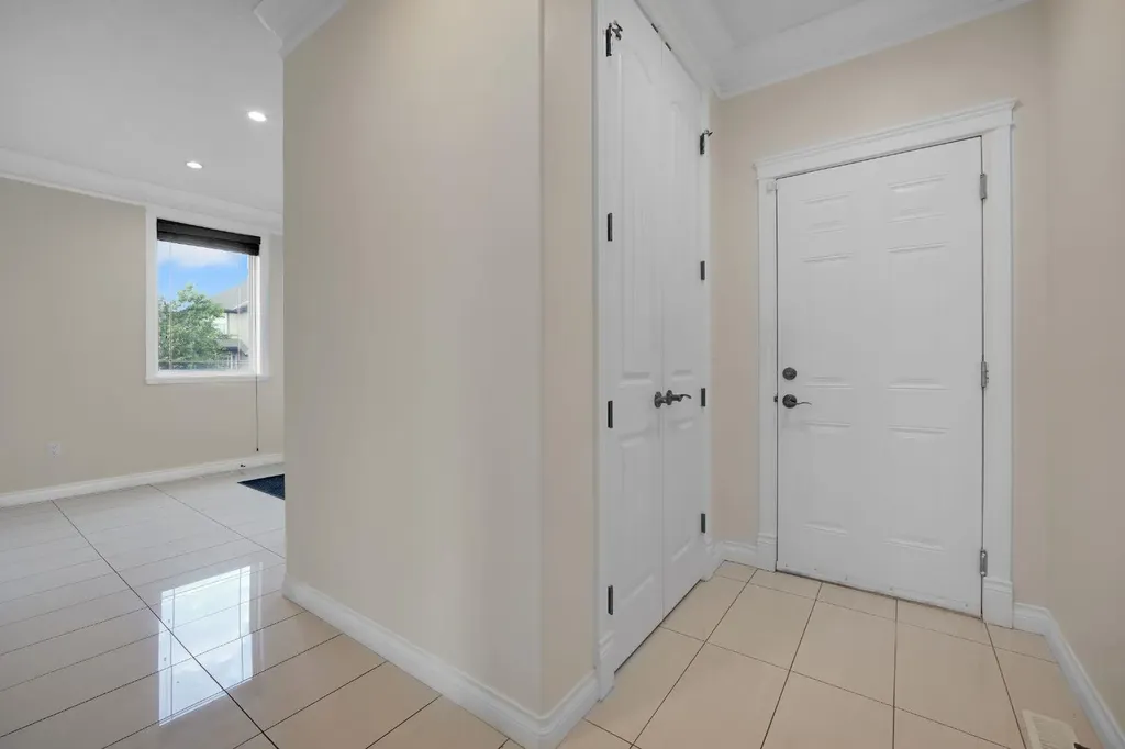 40 Baywater Court SW Airdrie AB T4B 0A8