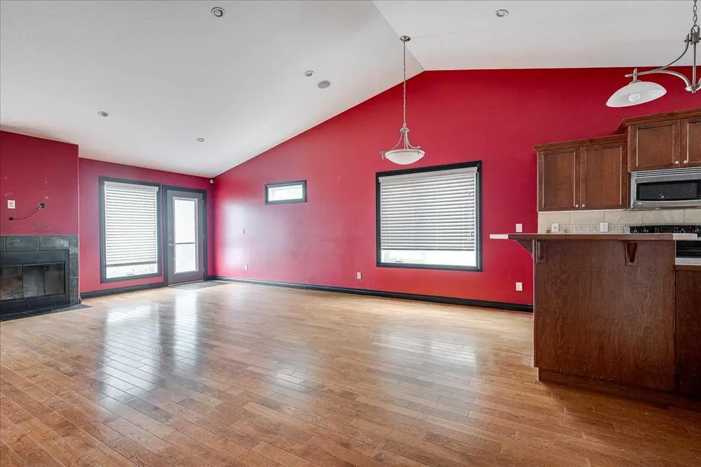 114 Jenner Crescent Red Deer AB T4P 0E4