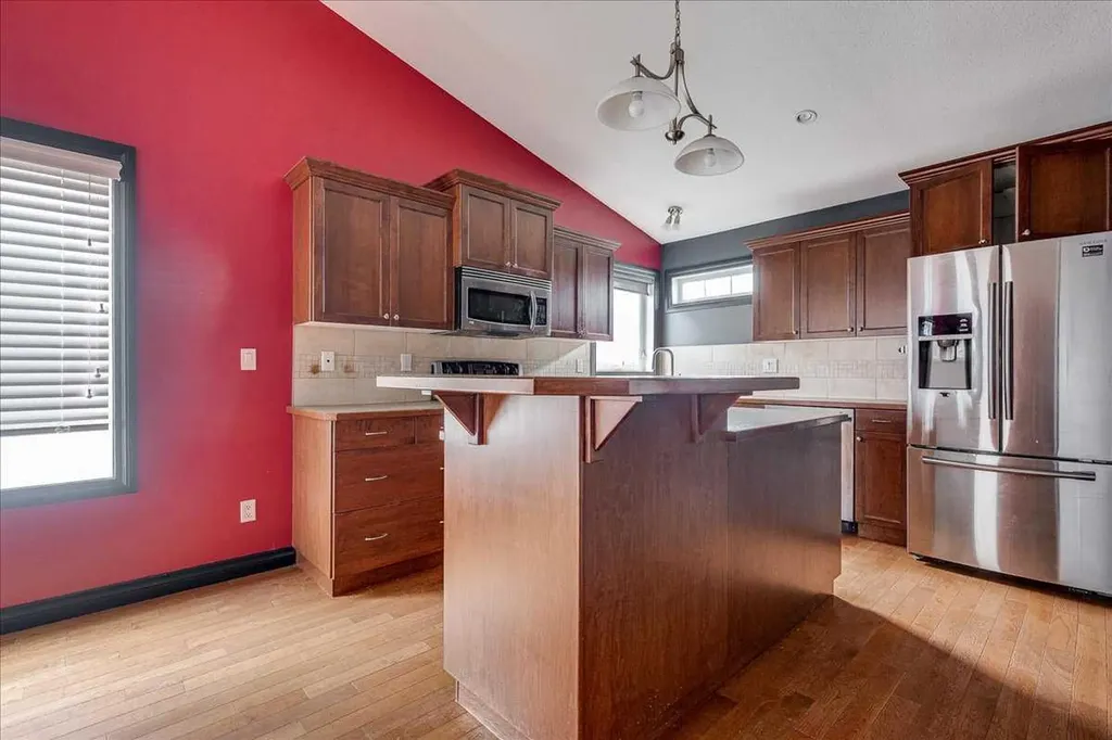 114 Jenner Crescent Red Deer AB T4P 0E4