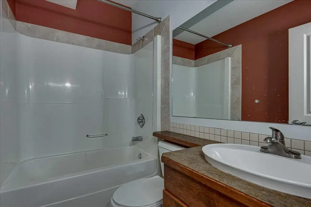 114 Jenner Crescent Red Deer AB T4P 0E4
