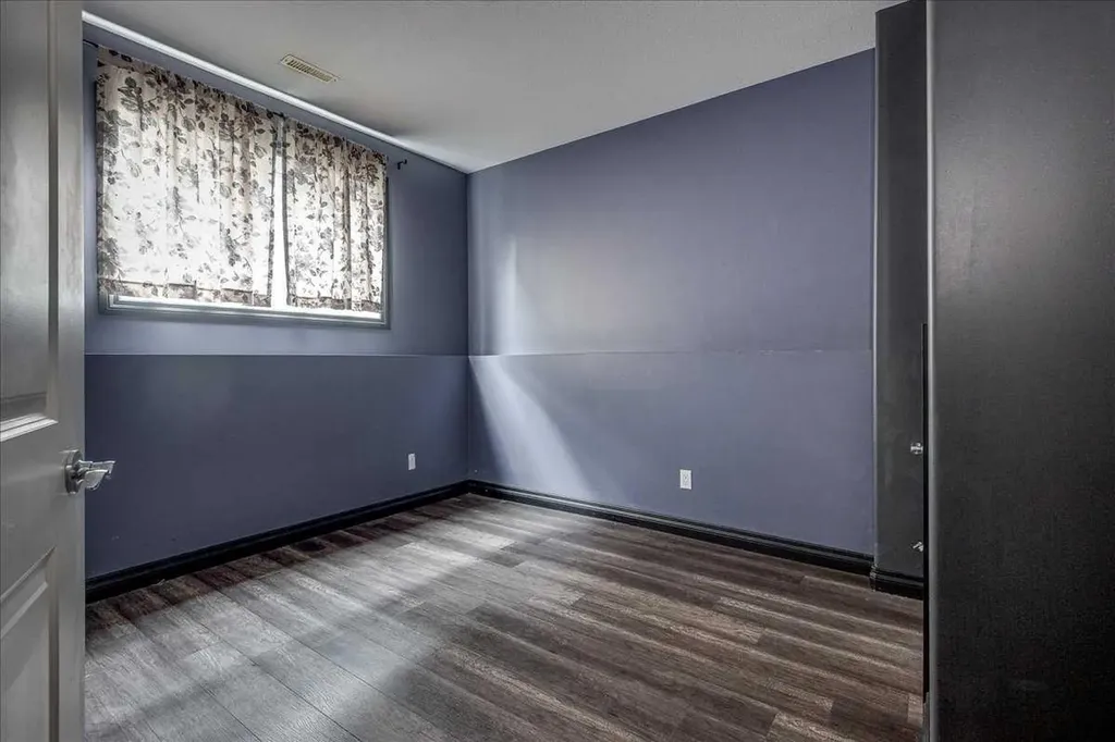 114 Jenner Crescent Red Deer AB T4P 0E4