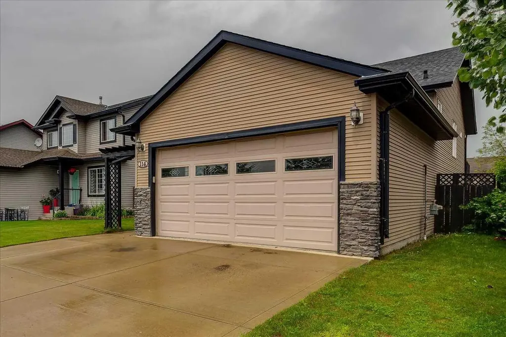 114 Jenner Crescent Red Deer AB T4P 0E4