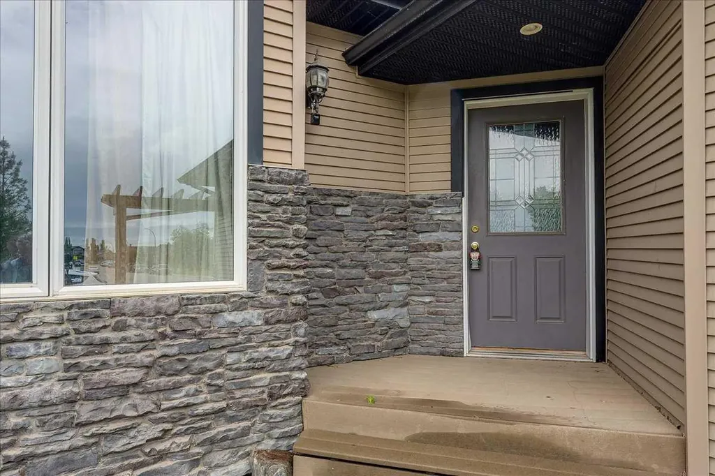 114 Jenner Crescent Red Deer AB T4P 0E4