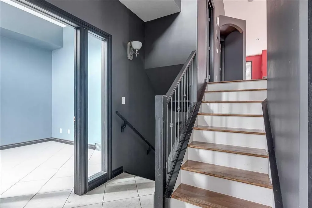 114 Jenner Crescent Red Deer AB T4P 0E4