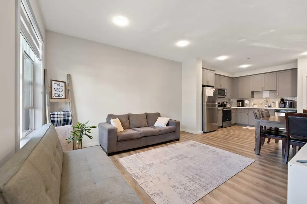 273 Lucas Avenue NW Calgary AB T3P 1S3