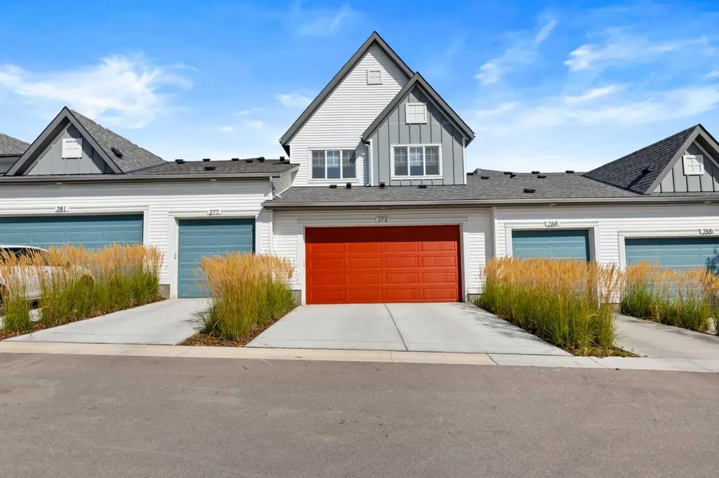 273 Lucas Avenue NW Calgary AB T3P 1S3