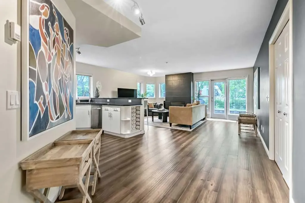 923 15 Avenue SW Calgary AB T2R 0S2
