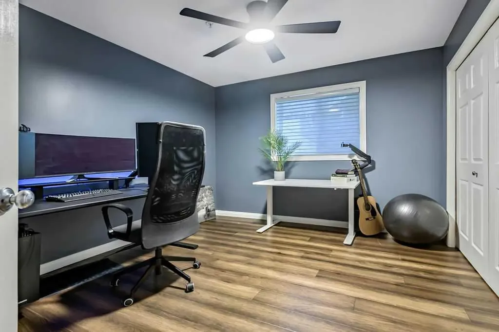 923 15 Avenue SW Calgary AB T2R 0S2