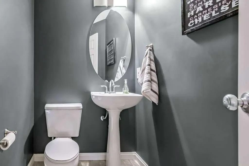 923 15 Avenue SW Calgary AB T2R 0S2