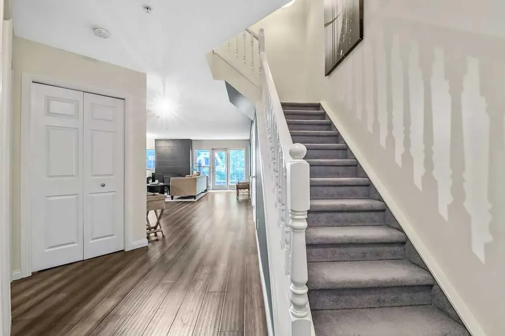 923 15 Avenue SW Calgary AB T2R 0S2