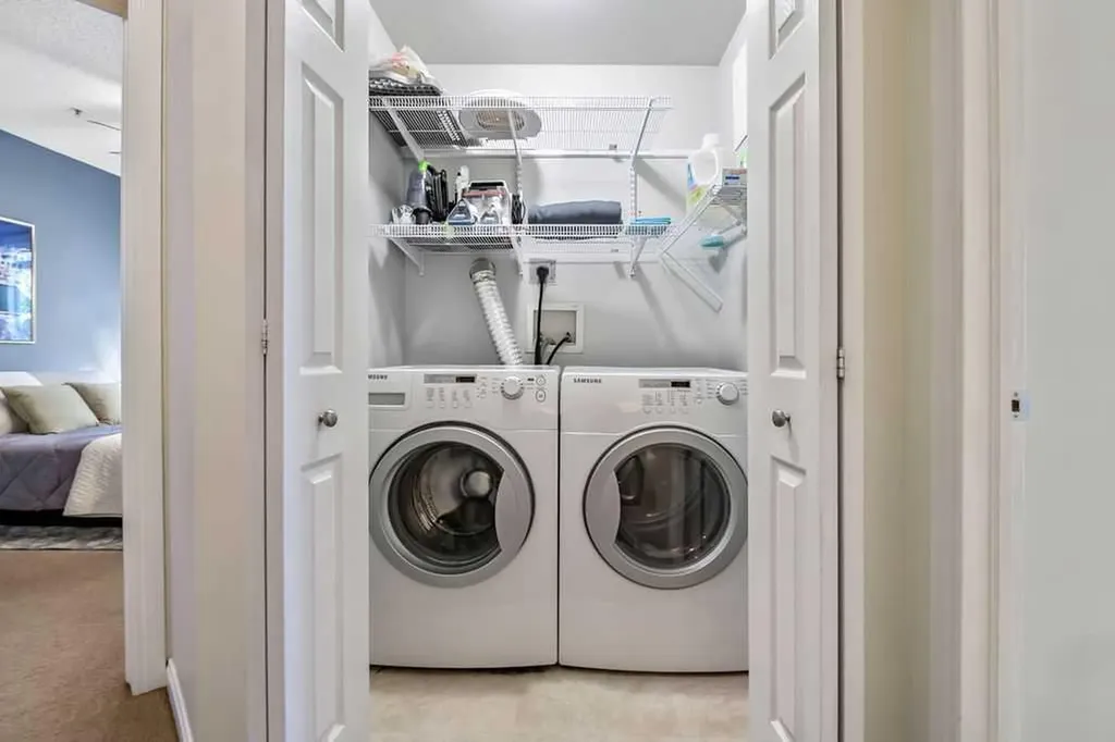 923 15 Avenue SW Calgary AB T2R 0S2