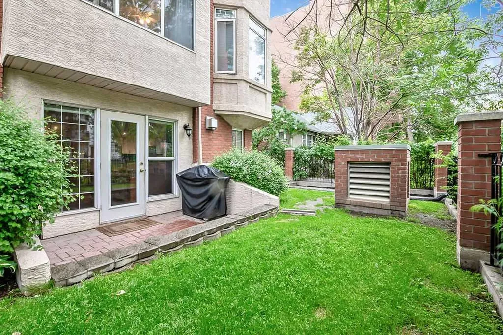 923 15 Avenue SW Calgary AB T2R 0S2