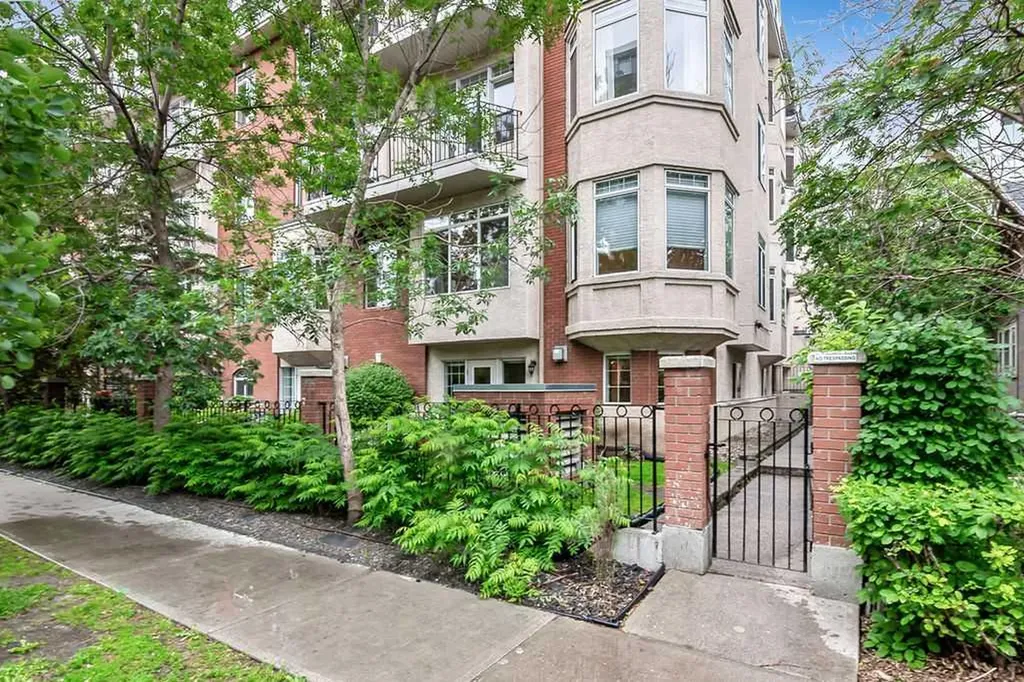 923 15 Avenue SW Calgary AB T2R 0S2