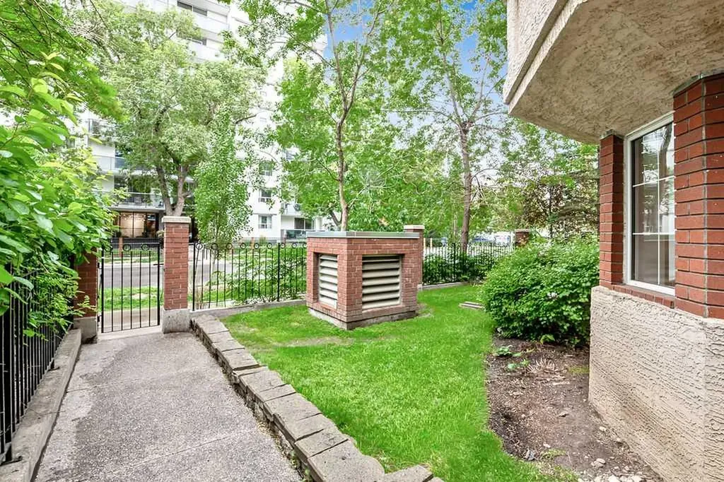 923 15 Avenue SW Calgary AB T2R 0S2