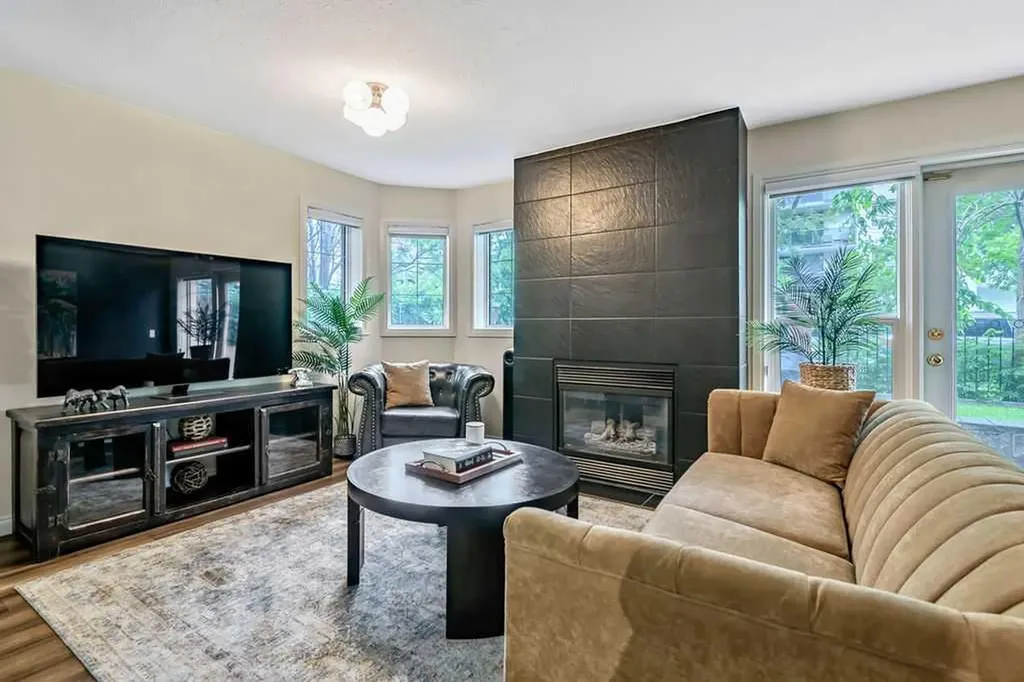 923 15 Avenue SW Calgary AB T2R 0S2
