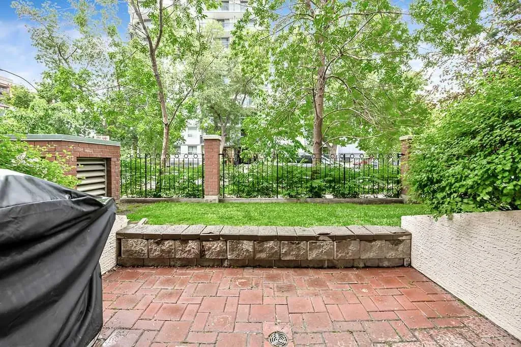 923 15 Avenue SW Calgary AB T2R 0S2