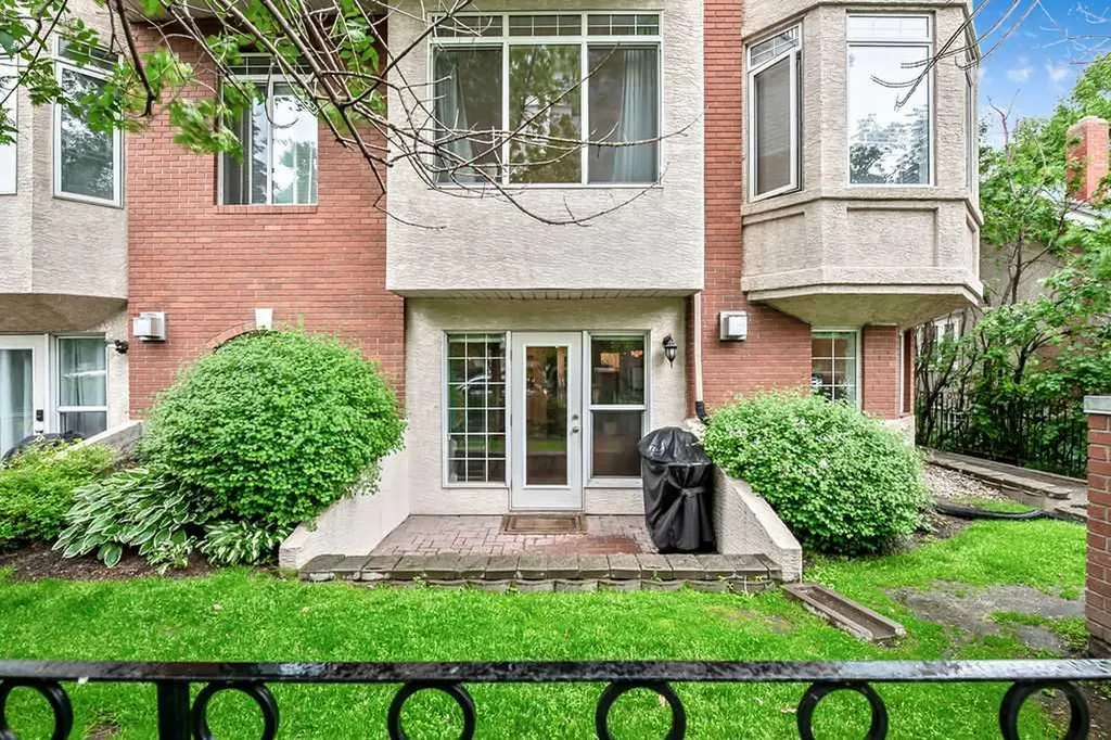 923 15 Avenue SW Calgary AB T2R 0S2