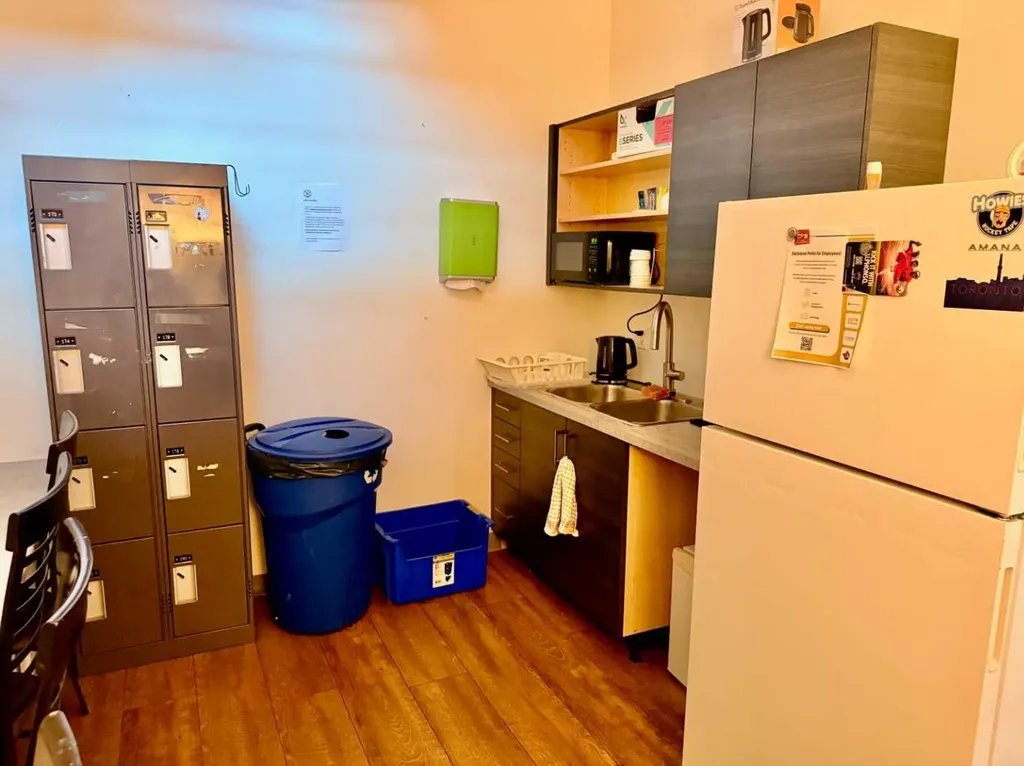 5334 72 Avenue SE Calgary AB T2C 4X5