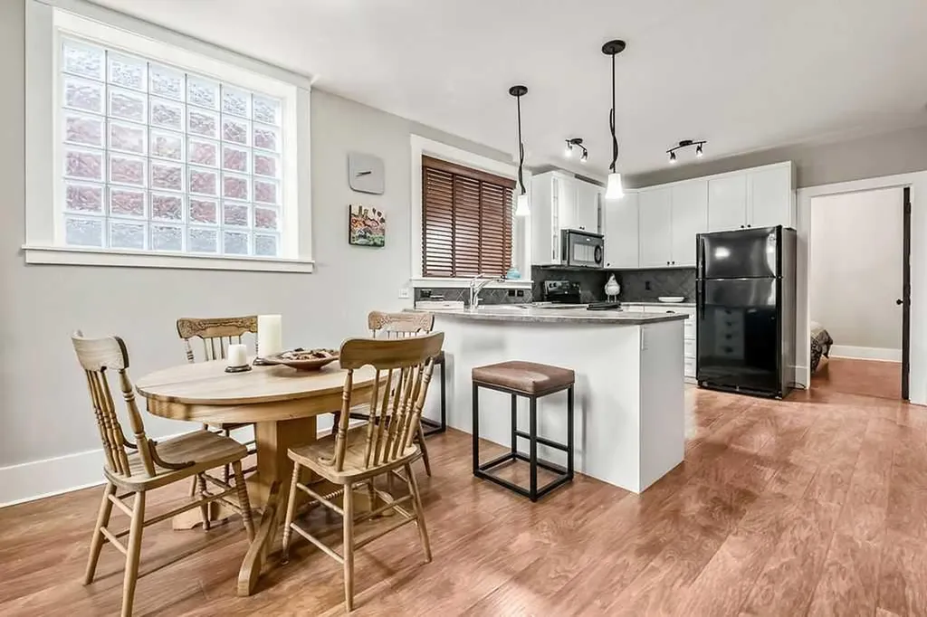 650 29 Avenue NW Calgary AB T2M 2M7