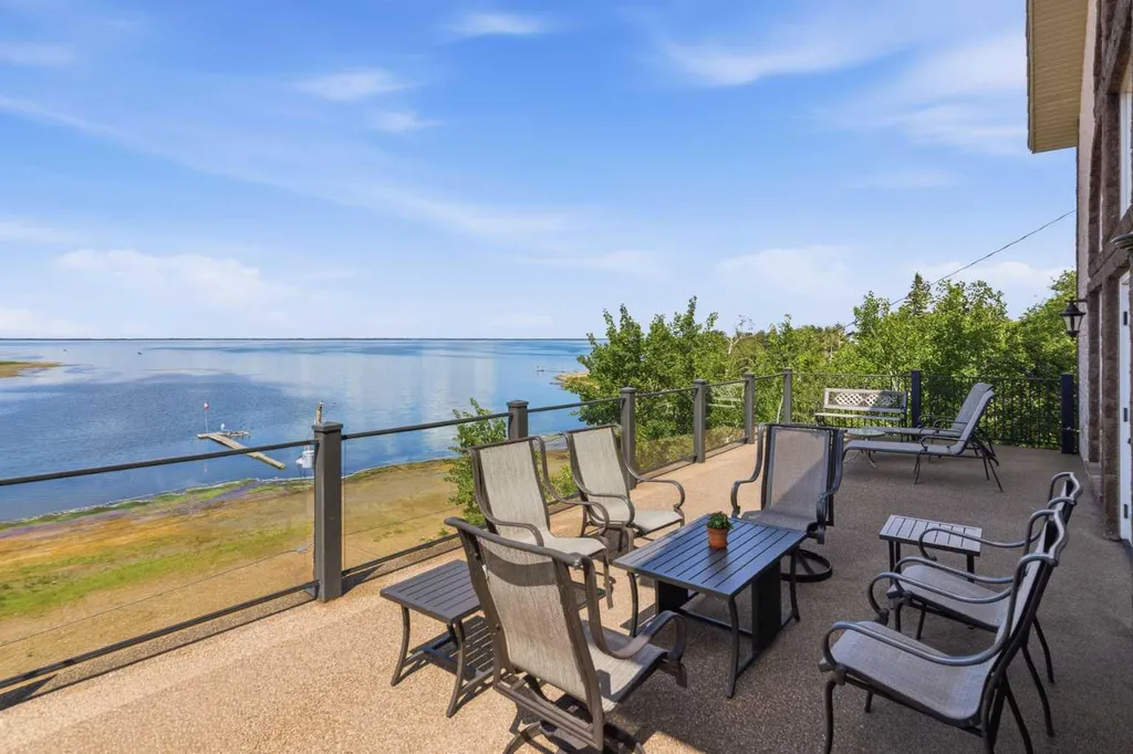 49 Bay View Street Rochon Sands AB T0C 3B0