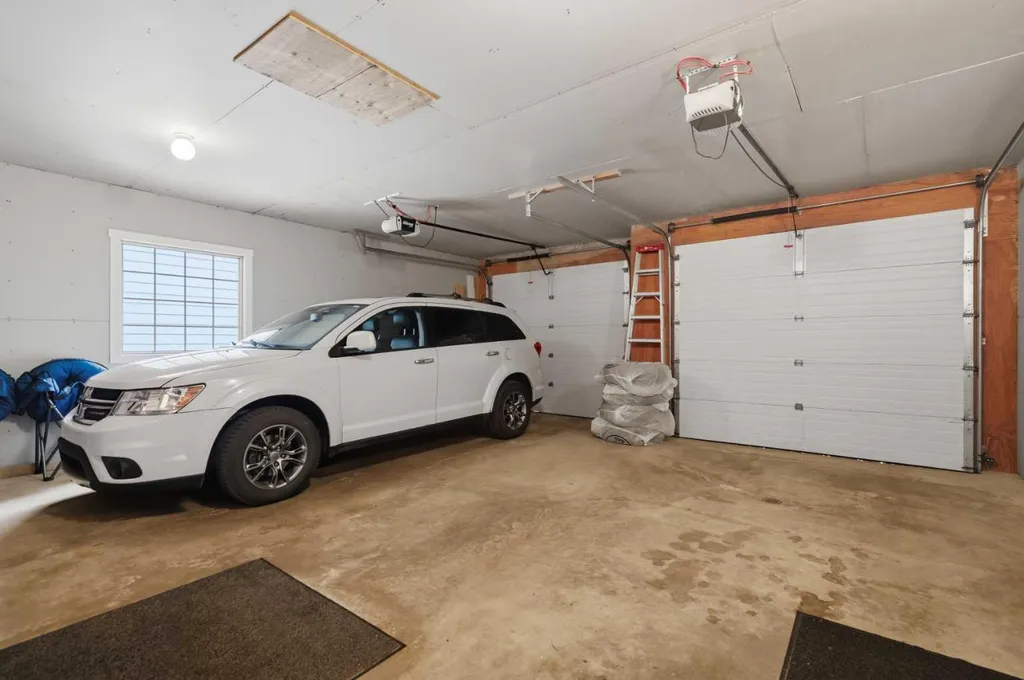 49 Bay View Street Rochon Sands AB T0C 3B0