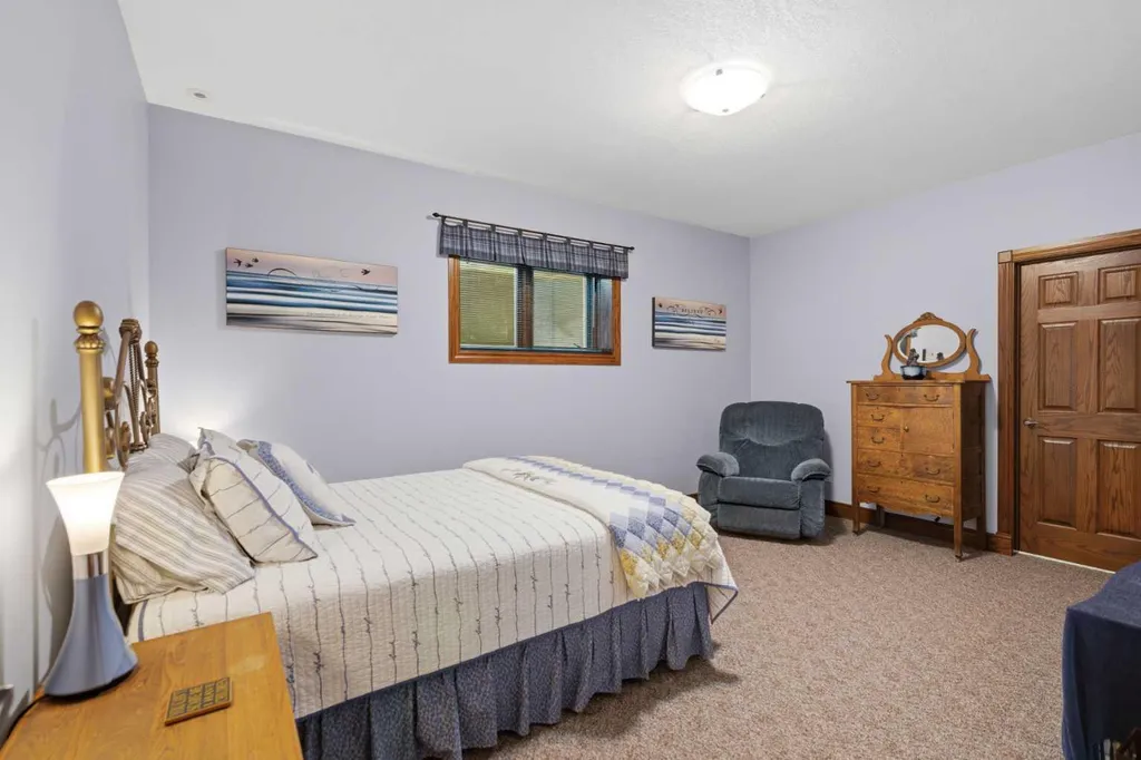 49 Bay View Street Rochon Sands AB T0C 3B0