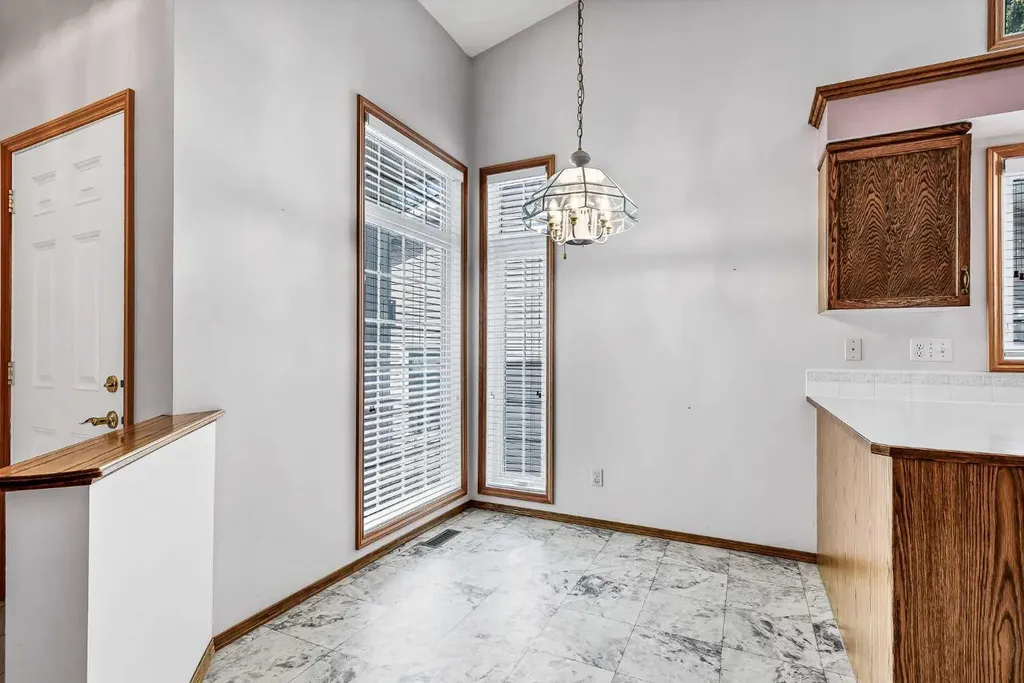 20 Douglasview Park SE Calgary AB T2Z 2R9