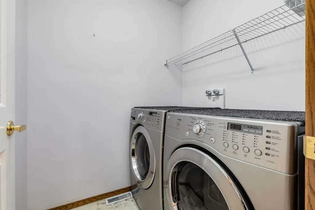 20 Douglasview Park SE Calgary AB T2Z 2R9