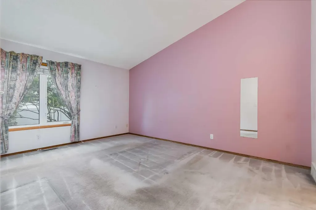 20 Douglasview Park SE Calgary AB T2Z 2R9