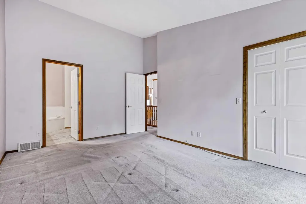 20 Douglasview Park SE Calgary AB T2Z 2R9