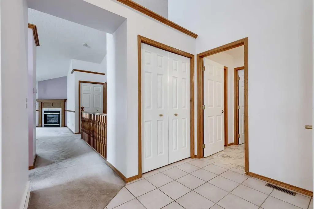 20 Douglasview Park SE Calgary AB T2Z 2R9
