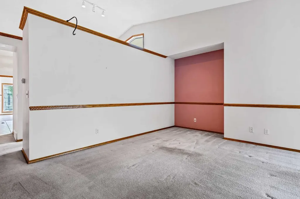 20 Douglasview Park SE Calgary AB T2Z 2R9